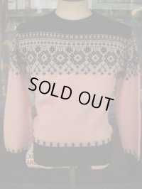 1950'S JERSILD PINK & BLACK  SNOWFLAKE BORDER KNIT SWEATER 