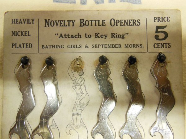 画像8: 1920'S NOS NOVERTY BOTTLE OPNER [BATHING GIRL]水着女性栓抜き