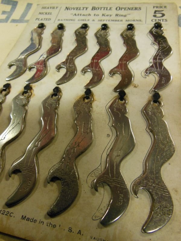 画像7: 1920'S NOS NOVERTY BOTTLE OPNER [BATHING GIRL]水着女性栓抜き