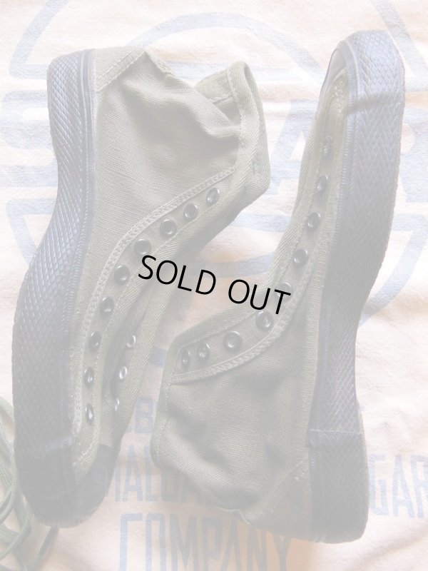 画像8: 1945'S DEADSTOCK WWII U.S.MILITARY CANVAS O.D. TRAINING SHOES /5