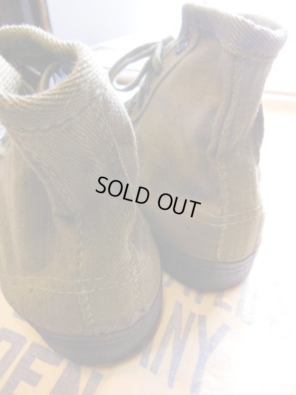 画像4: 1945'S DEADSTOCK WWII U.S.MILITARY CANVAS O.D. TRAINING SHOES /5