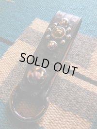 RAWHIDE 1" 25MM STUDDED & JEWELED KEY HOLDER/BLACK/AMBER