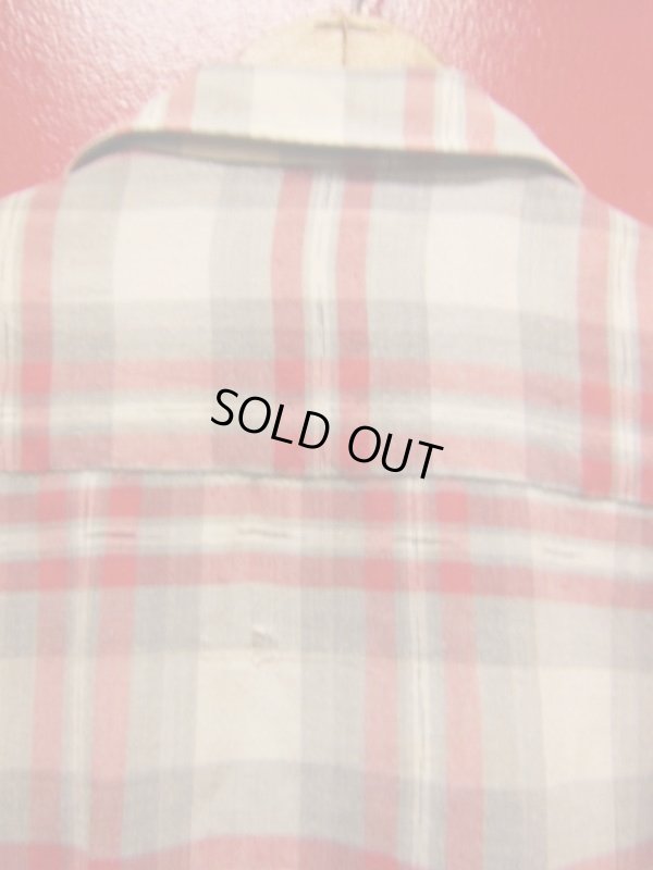画像5: 1950'S〜 BLOCKS RED X GRAY PLAID RAYON SHIRT SZ/M