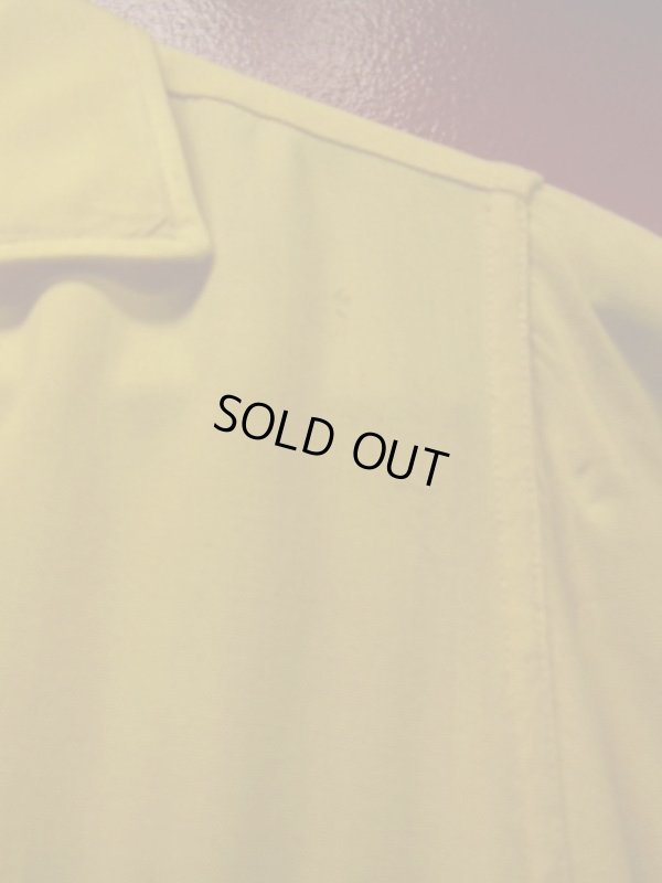 画像10: 1950'S The GTEN STRIKE by KING LOUIE EMBROIDERED RAYON BOWLING SHIRT SZ/M