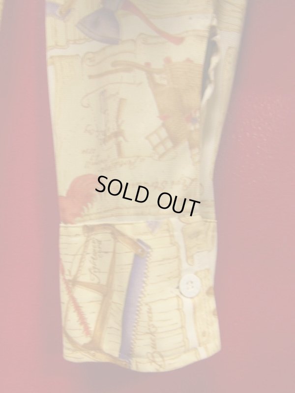 画像9: 70S ビンテージ US古着 LEVI'S リーバイス ポリシャツ 西部開拓時代の工具等の総柄プリント/Lサイズ 