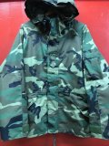 2001'S ECWCS GORE-TEX PARKA COLD WEATHER WOODLAND CAMOUFLAGE  SZ/LARGE - SHORT