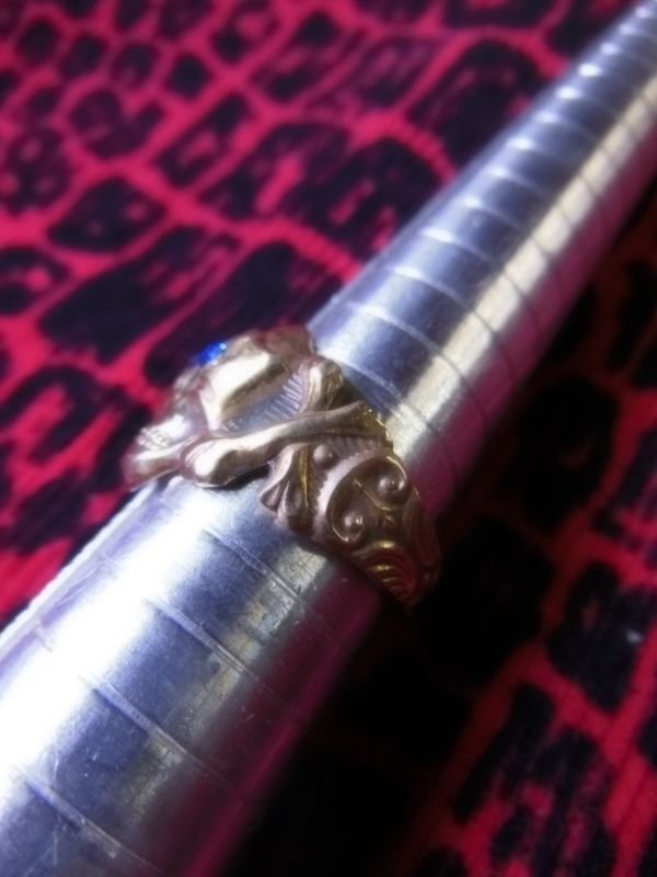 画像16: 1930'S REPRODUCTION OLD SKULL & CROSSBONES RING GLASS EYES/RED/BLUE/GREEN /MADE BY 1930'S ORIGINAL MOLD 