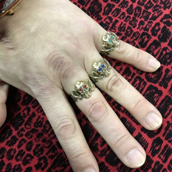 画像19: 1930'S REPRODUCTION OLD SKULL & CROSSBONES RING GLASS EYES/RED/BLUE/GREEN /MADE BY 1930'S ORIGINAL MOLD 