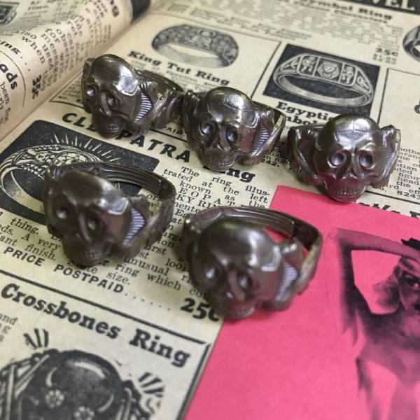 画像4: 1930'S REPRODUCTION OLD SKULL & CROSSBONES RING 目無し /MADE BY 1930'S ORIGINAL MOLD 