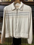 画像2: 1950'S BUCK SKEN BRAND NATIVE BORDER IVORY GABERDINE JACKET SIZE-38 (2)