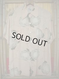 1940'S KAHANAMOKU PINK RAYON HAWAIIAN SHIRT