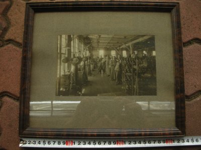画像1: 1920'S ENDICOTT JOHNSON SHOE FACTORY WORKERS FLAMED PICTURE