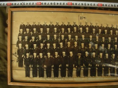 画像1: 1944'S PICTURE FLAMED COMPANY 874-U.S.NAVAL TRAINING CENTER-FARRAGUT, IDAHO