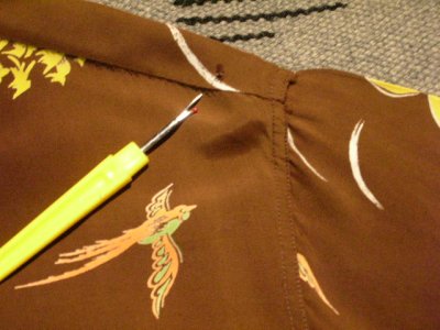 画像2: 1950'S KAHANAMOKU D,BROWN RAYON HAWAIIAN SHIRT SZ/L