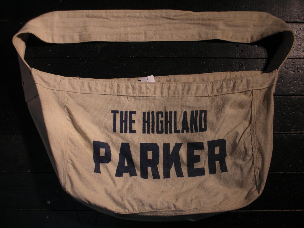 VINTAGE THE HIGHLAND PALKER NEWSPAPER BAG - ROCK-A-HULA Vintage